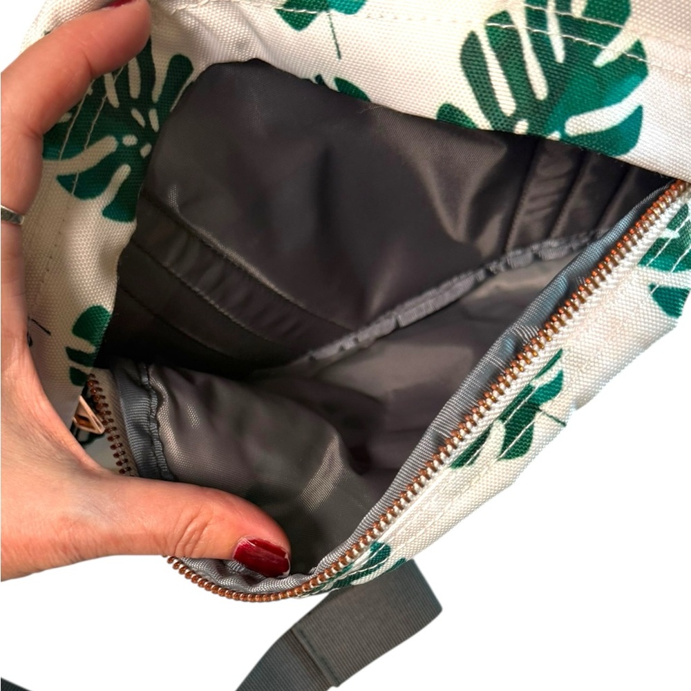 Green palm Leaf Print Women's hip crossbody Bag travel vacation tropical - Picture 4 of 5